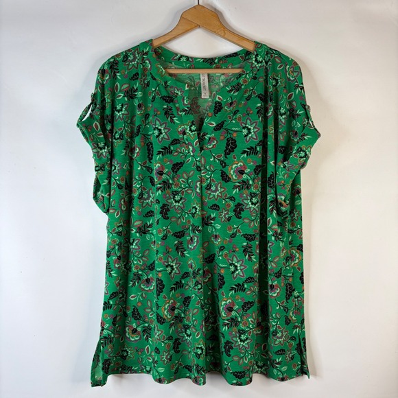 Dear Scarlett Tops - Dear Scarlett Floral Blouse Women 3X Green Roll Tab Sleeve V-Neck